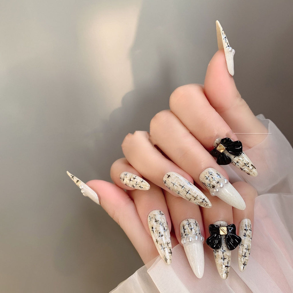 Black Bow Tweed Pearl