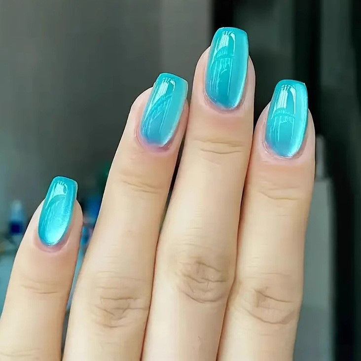 Shimmer Gradient Short Square