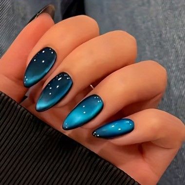 Shimmer Gradient Short Square