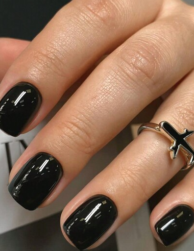 Classic Glossy Black